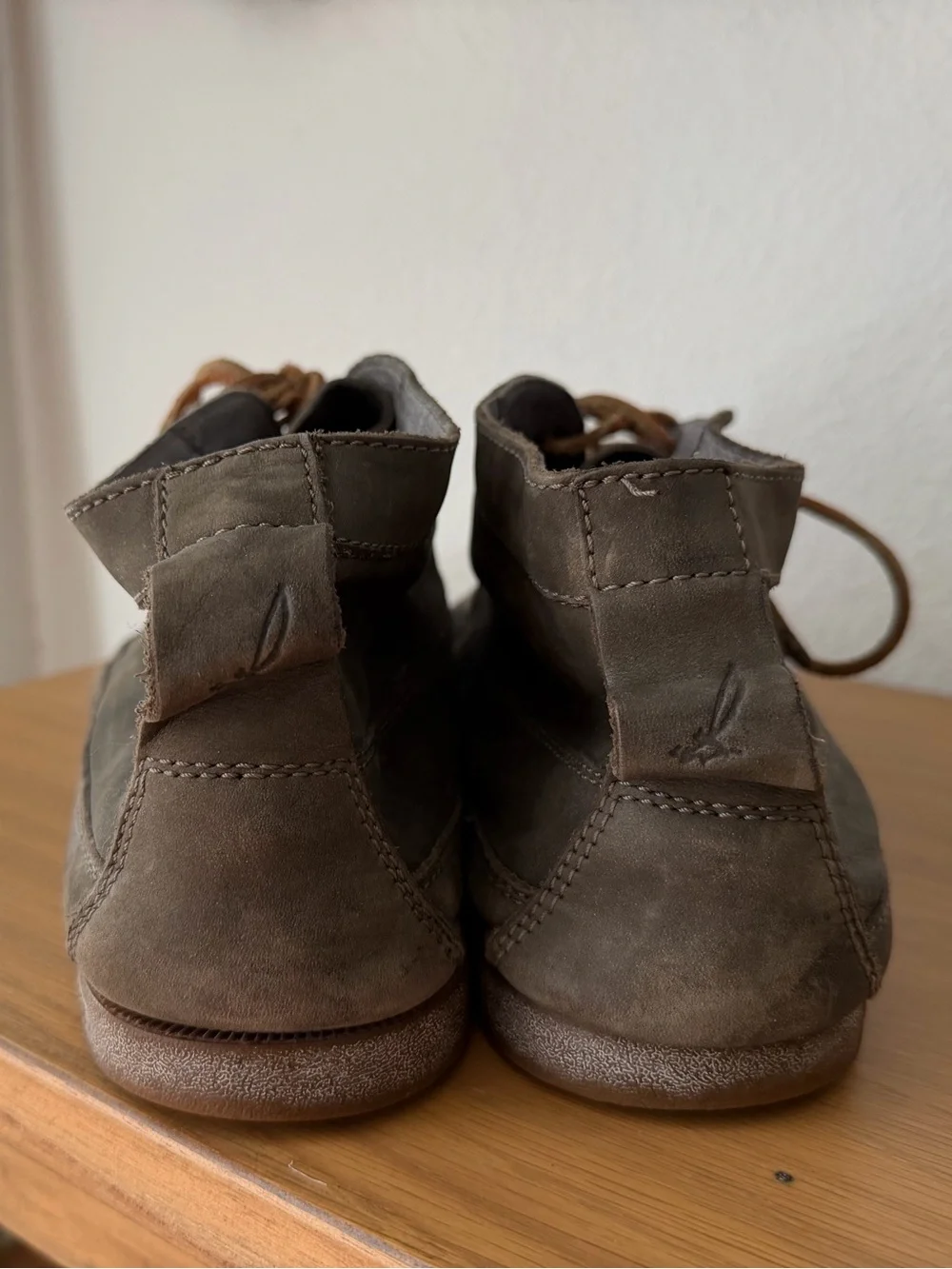 Sperry gray casual